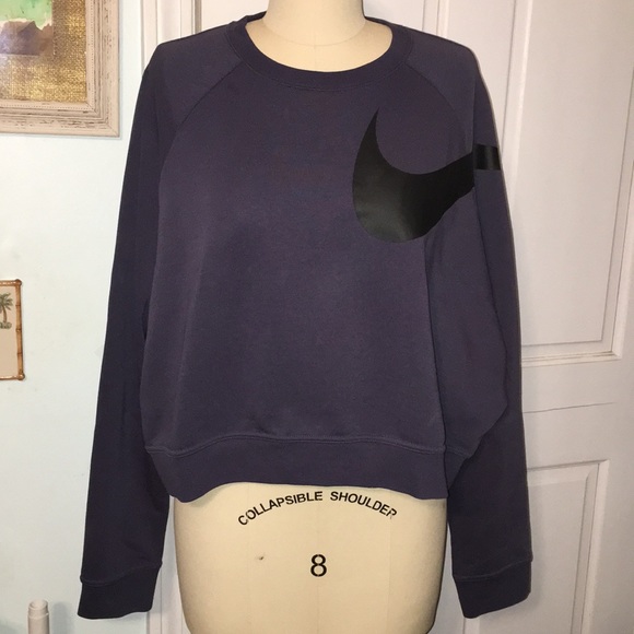 Nike Tops - Nike crop sweatshirt XL NWT